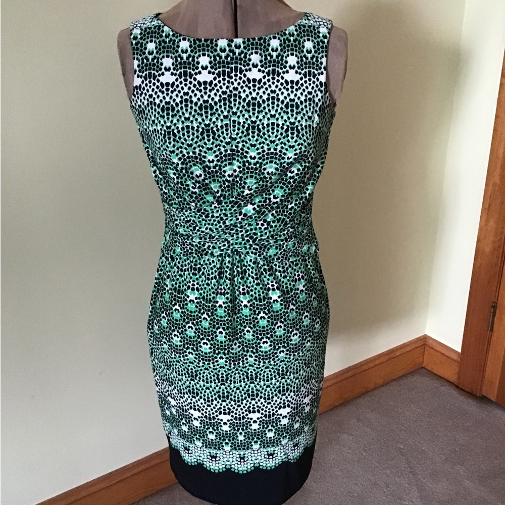 Donna Morgan Green and Black Patterned Midi Dress